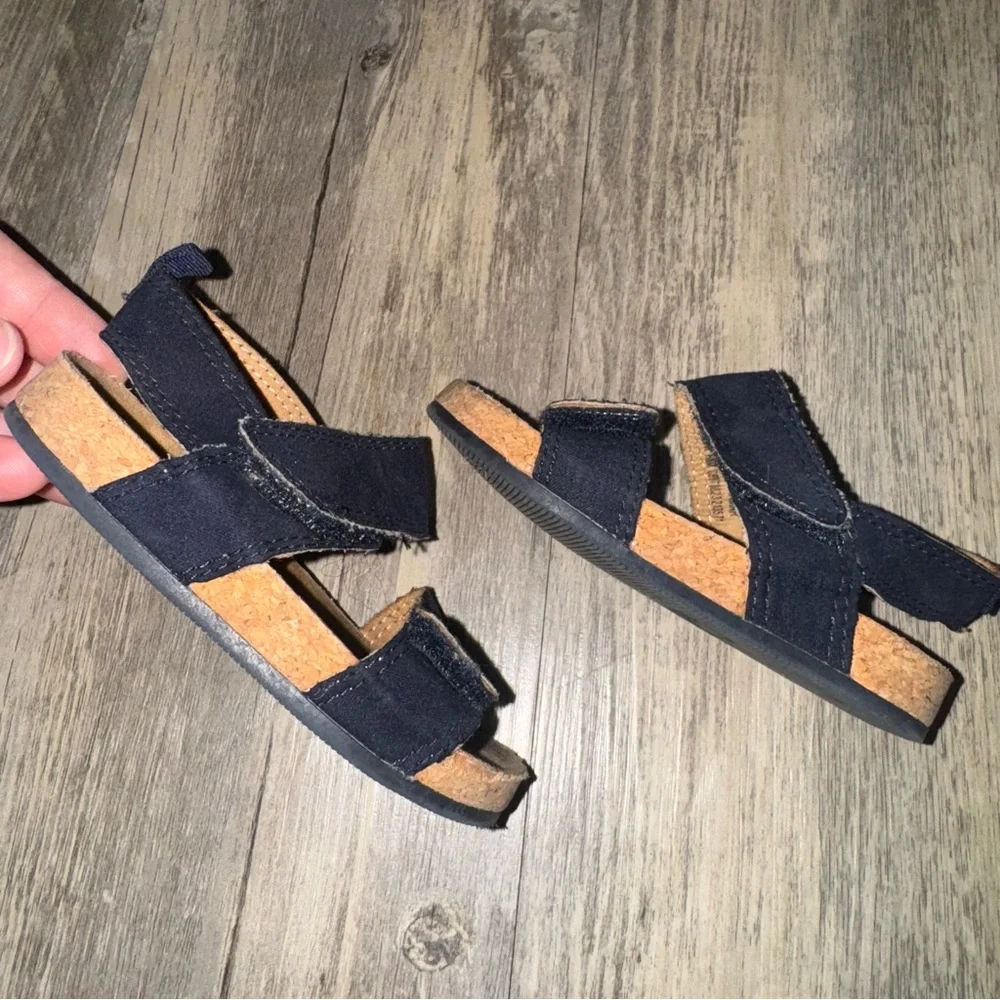 ☀️6/$20☀️ H&M Kids Navy Blue Strap Sandals
